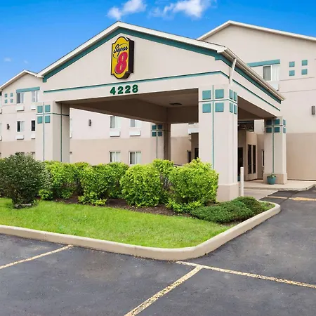 Super 8 By Wyndham Aurora/Naperville Area