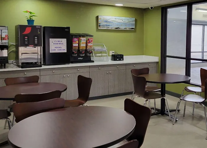 Hotel Super 8 By Wyndham Aurora/naperville Area Aurora