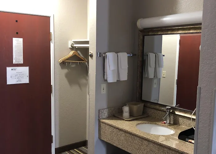 Super 8 By Wyndham Aurora/naperville Area Hotel Aurora