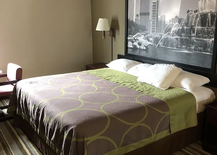 Super 8 By Wyndham Aurora/naperville Area 2* Aurora