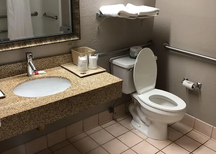 Hotel Super 8 By Wyndham Aurora/naperville Area