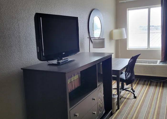 Hotel Super 8 By Wyndham Aurora/naperville Area Aurora